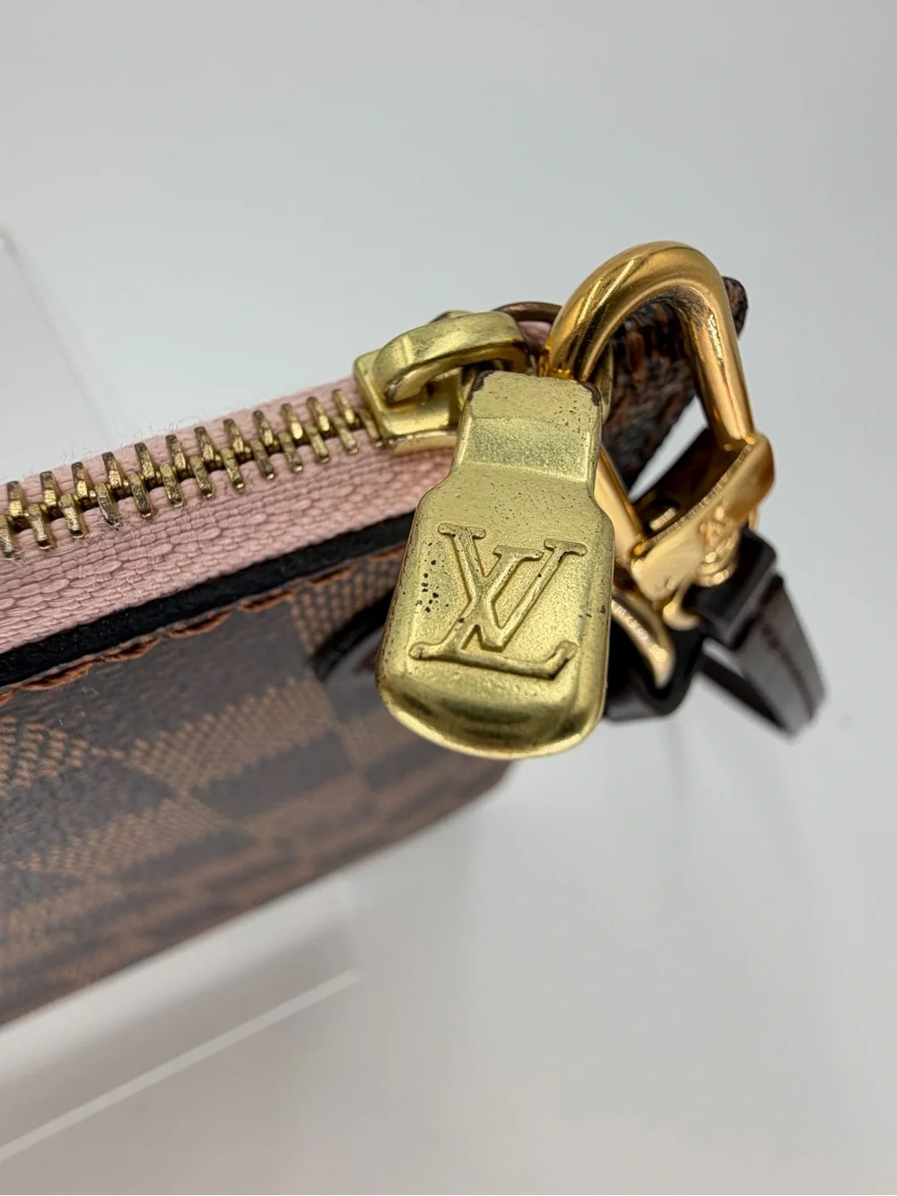 Louis Vuitton Damier Ebene Neverfull Pouch Pink Interior w/Dust Bag &Entrupy COA
